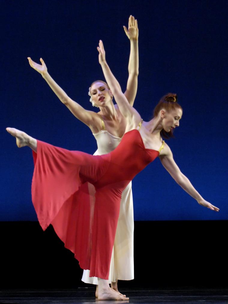 martha graham dance company performance The martha graham dance company has been a world leader in the development of contemporary dance since its founding in 1926 expanding the vocabulary of movement and forever altering the art form by adding social, political, psychological and sexual contexts. martha graham dance company performance The martha graham dance company has been a world leader in the development of contemporary dance since its founding in 1926 expanding the vocabulary of movement and forever altering the art form by adding social, political, psychological and sexual contexts.