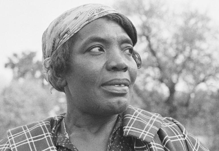 Black and white photo of Bessie Jones.
