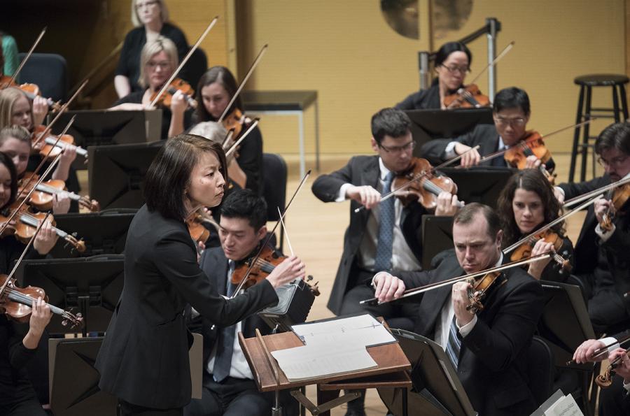 Akiko Fujimoto conducts the Minnesota Orchestra