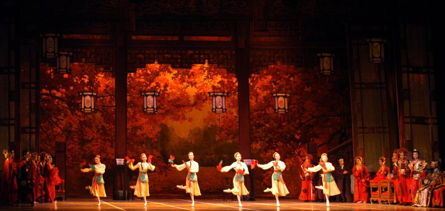 Photo courtesy of Shanghai Ballet.