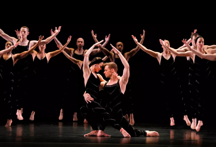 Paul Taylor Dance Company in Promethean Fire.