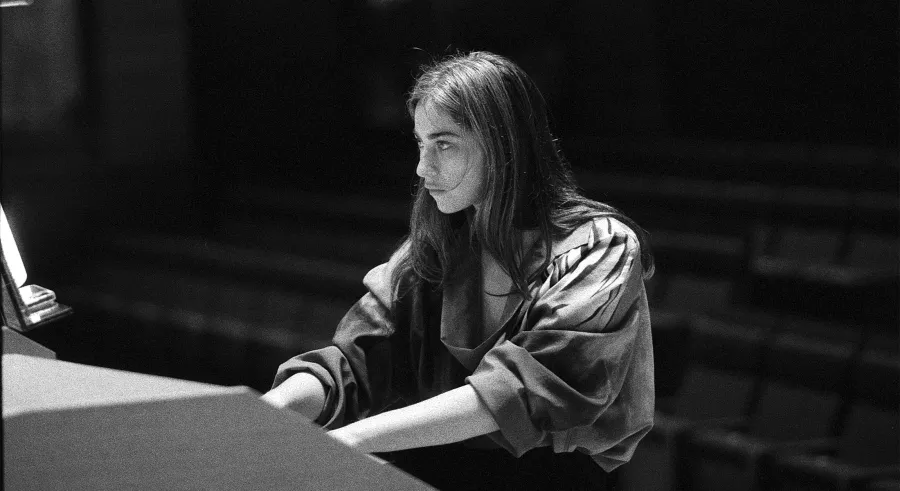 Kali Malone playing the organ. 