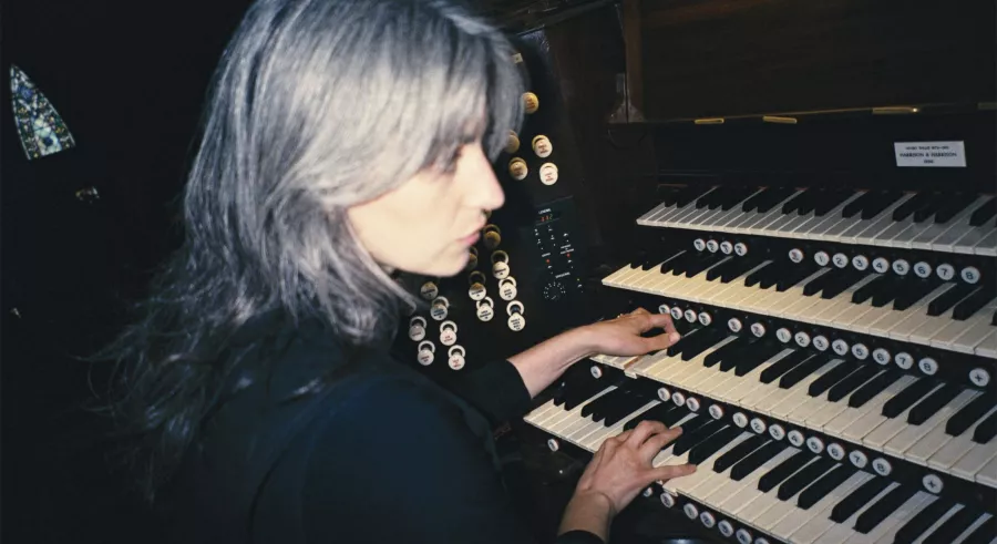 Kali Malone plays the organ.