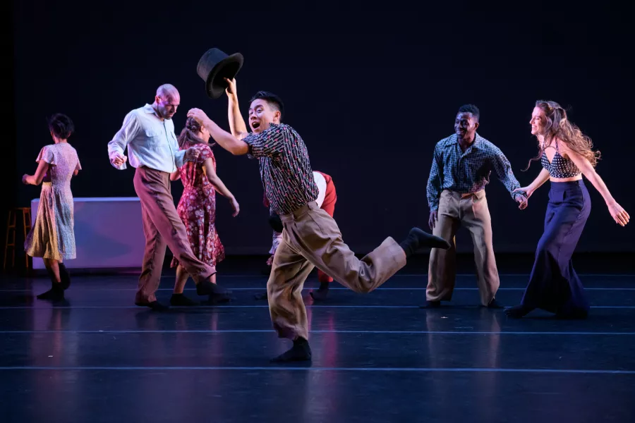 David Roussève/REALITY dancers in Halfway to Dawn