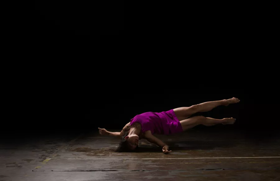 Hubbard Street Dance Chicago in Jessica Tong by Alejandro Cerrudo