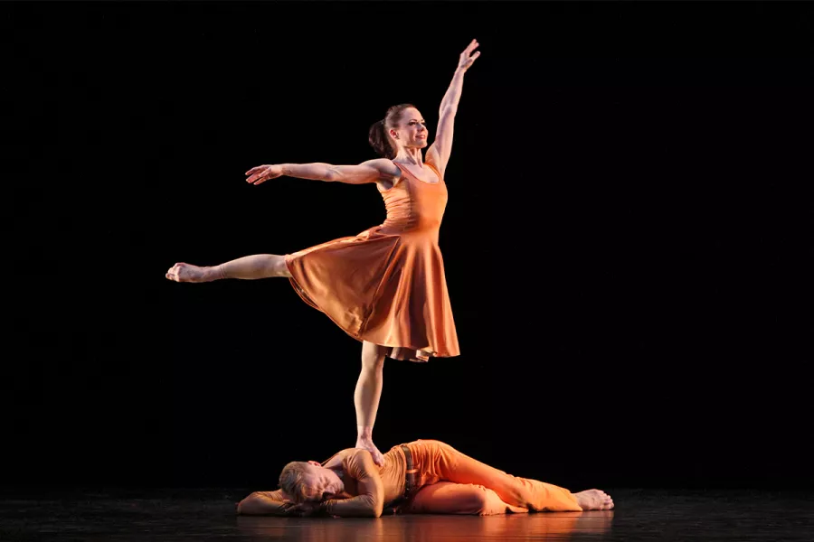 Paul Taylor Dance Company in "Esplanade" image 3