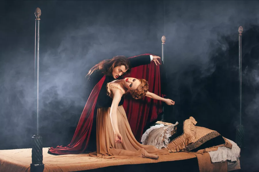 Royal Winnipeg Ballet - Dracula - Katie Bonnell and Liang Xing
