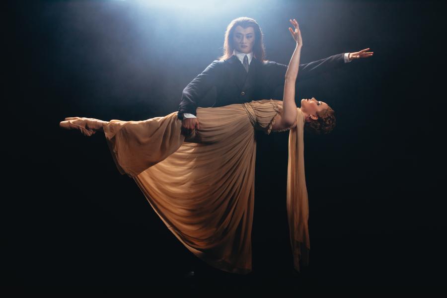 Royal Winnipeg Ballet - Dracula - Katie Bonnell and Liang Xing