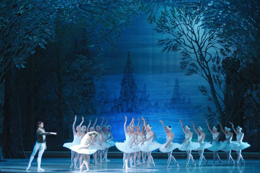 “Swan Lake", 2nd act, Soloists - Tatyana Frolova and Alexander Lityagin