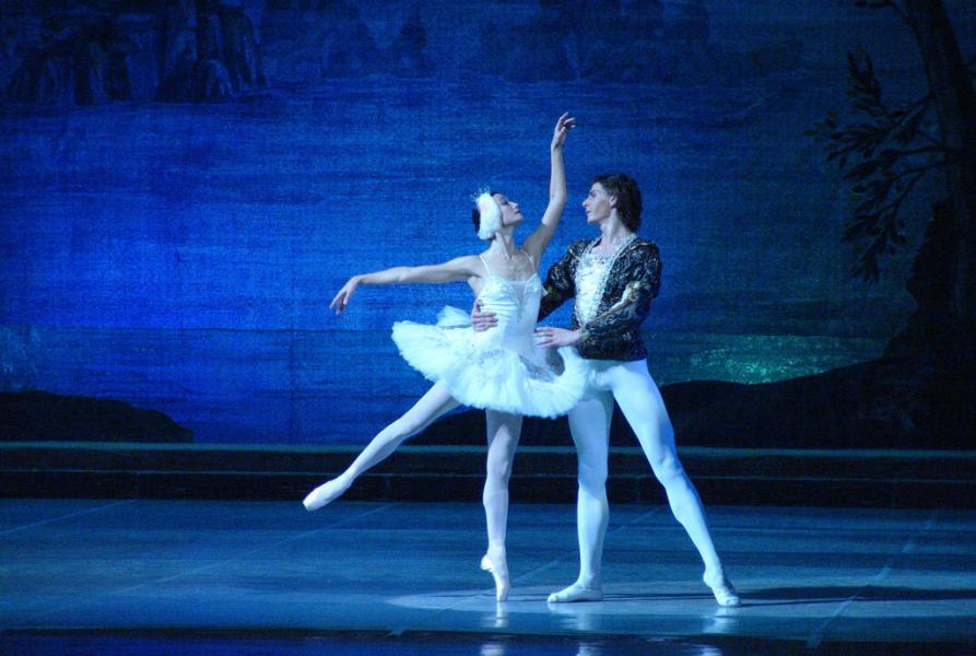 “Swan Lake", 2nd act, Soloists - Tatyana Frolova and Alexander Lityagin