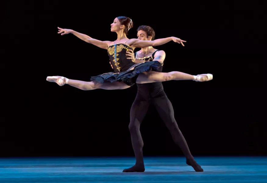 Karina Gonzalez and Connor Walsh in One/end/ONE. Photo © Amitava Sarkar.