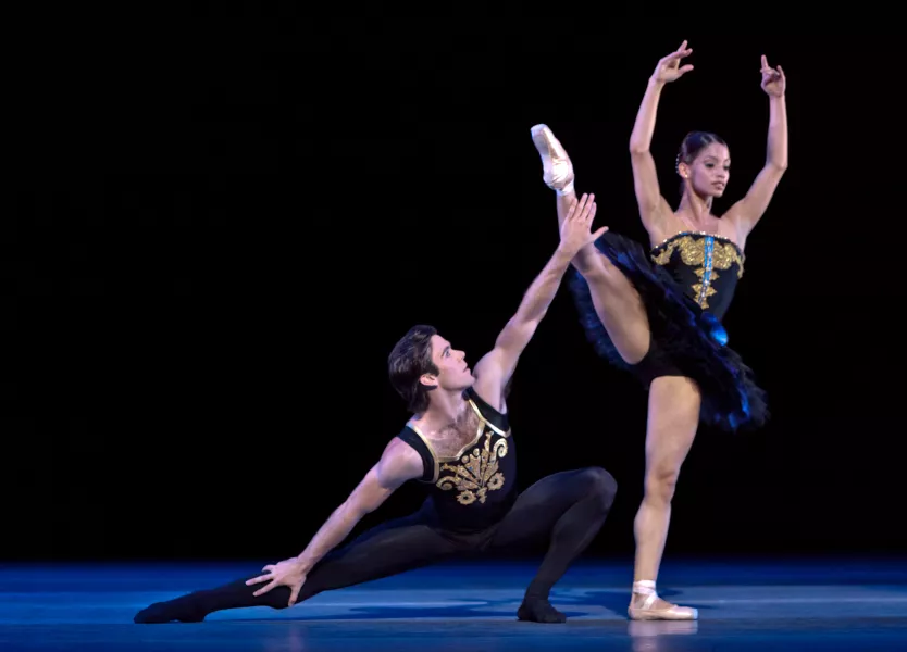 Karina Gonzalez and Connor Walsh in One/end/ONE. Photo © Amitava Sarkar.