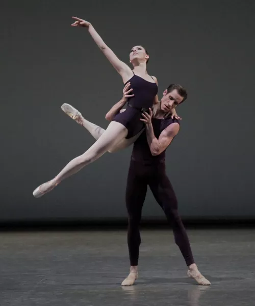 Photo © Paul Kolnik